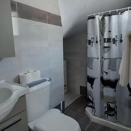 דירה Dionysia Livadia (Tilos)