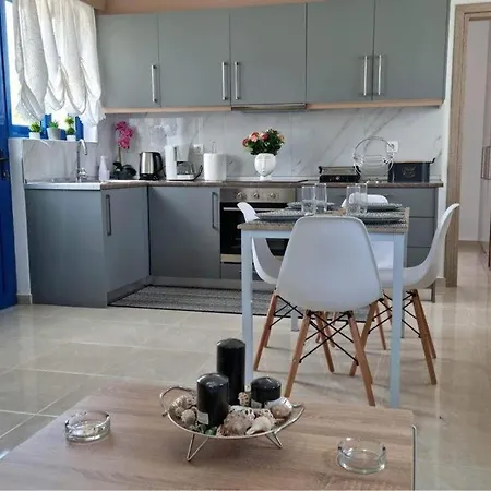 Dionysia Apartment *
